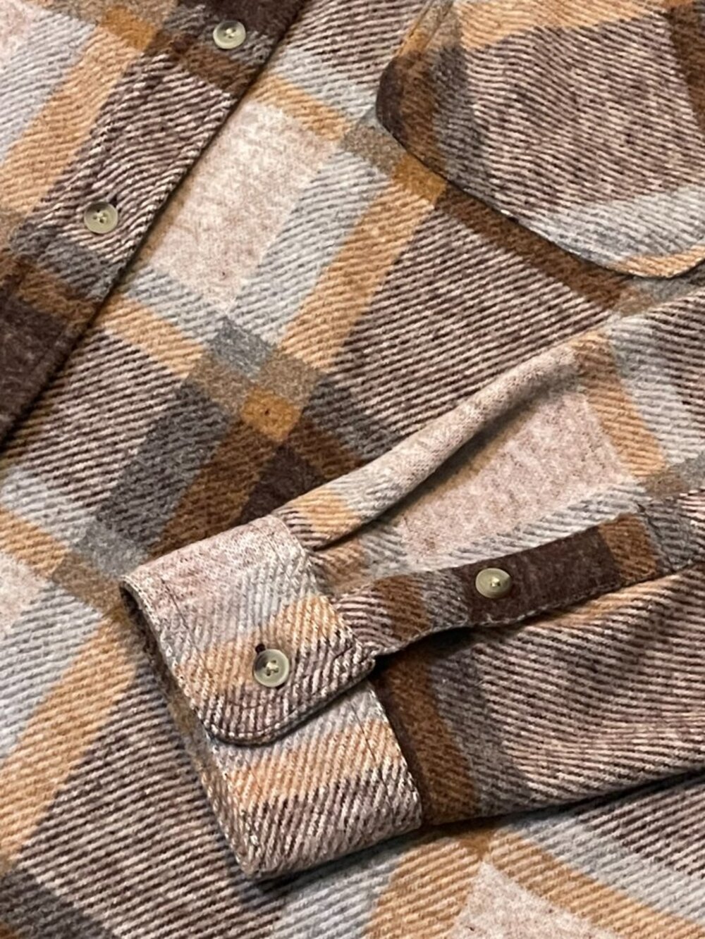beachlunchlounge LG Flannel Cozy Burg/Pnk/Org Plaid L/S Dbl Pocket B-Down Shirt - Picture 11 of 16